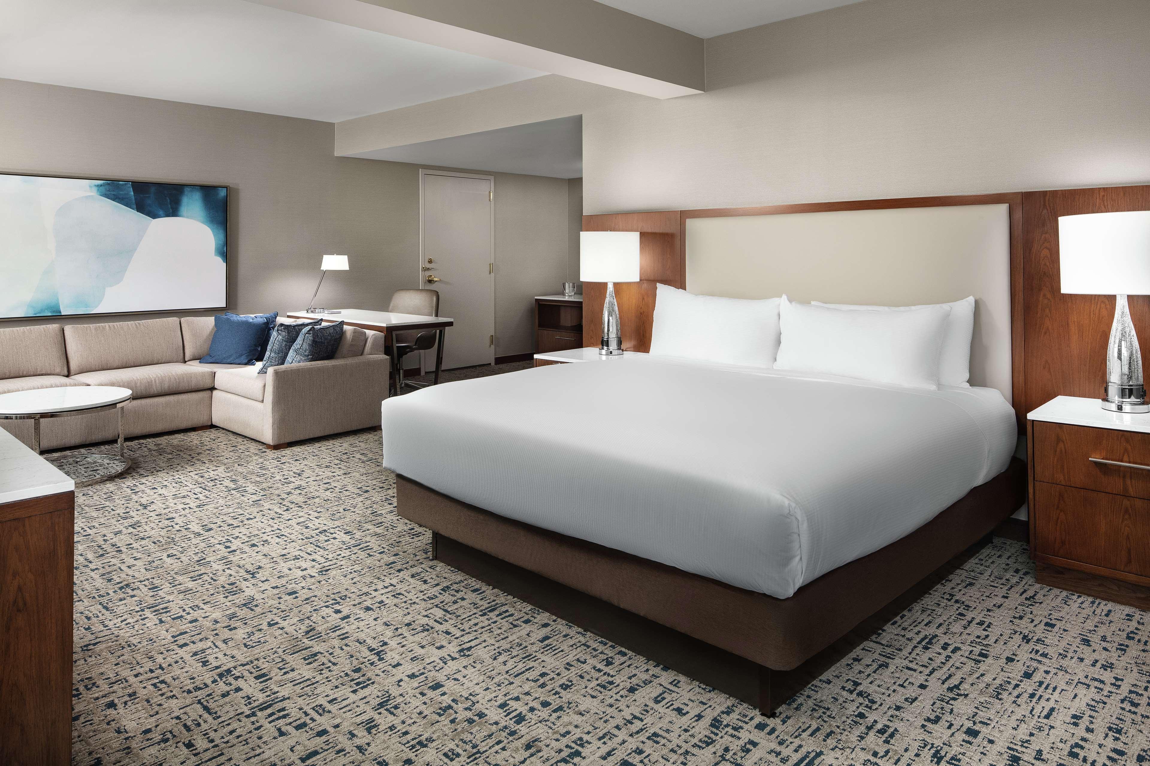 Hilton Boston Logan Airport Hotel Exterior foto