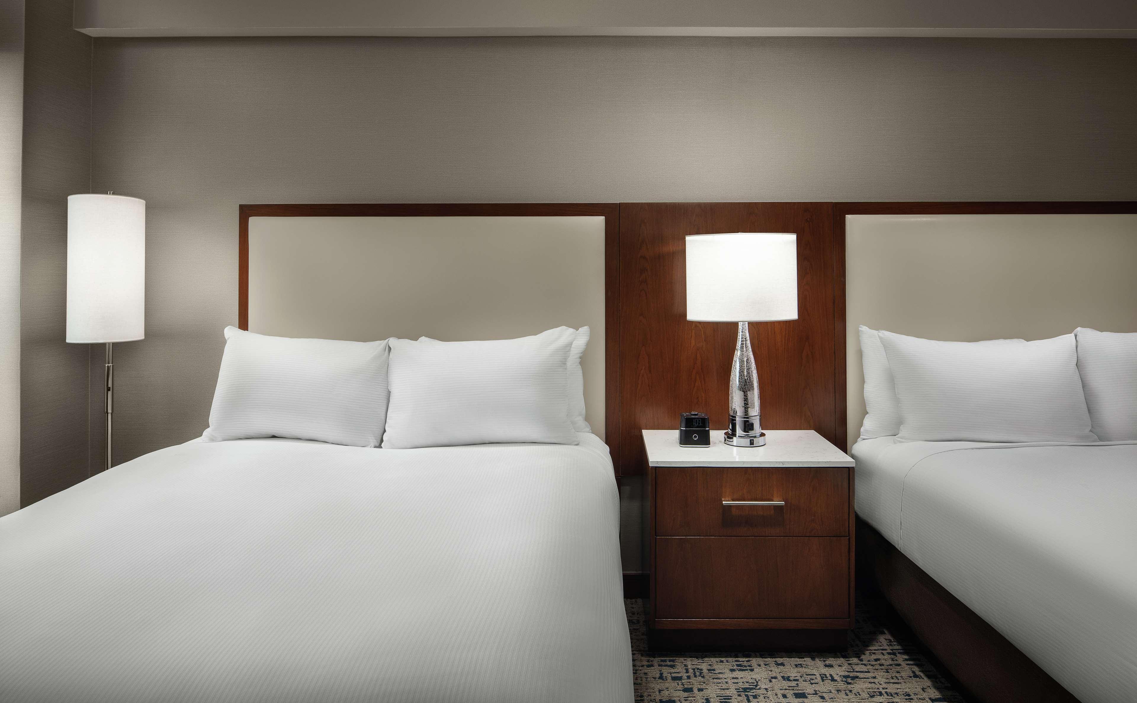 Hilton Boston Logan Airport Hotel Exterior foto