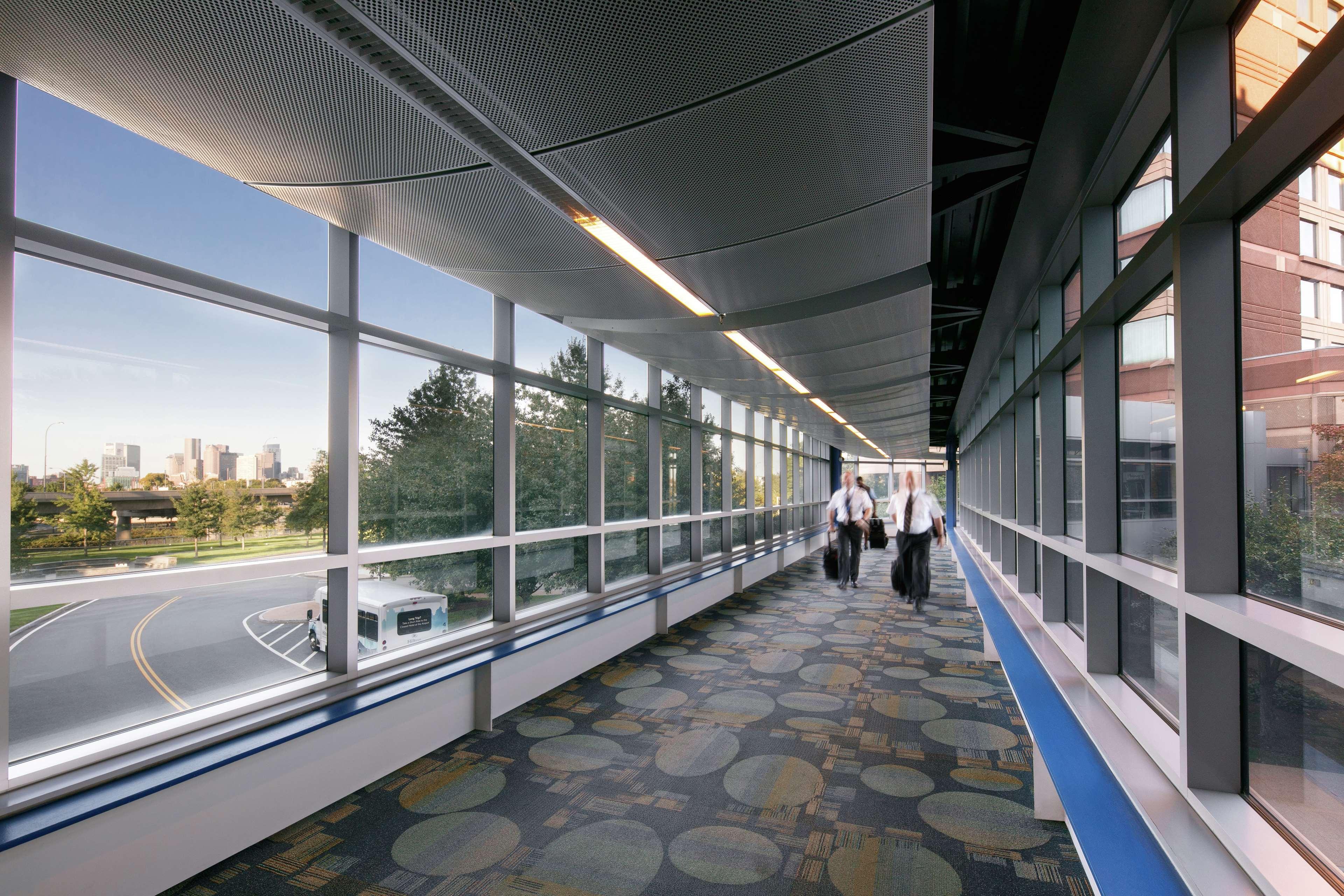 Hilton Boston Logan Airport Hotel Exterior foto