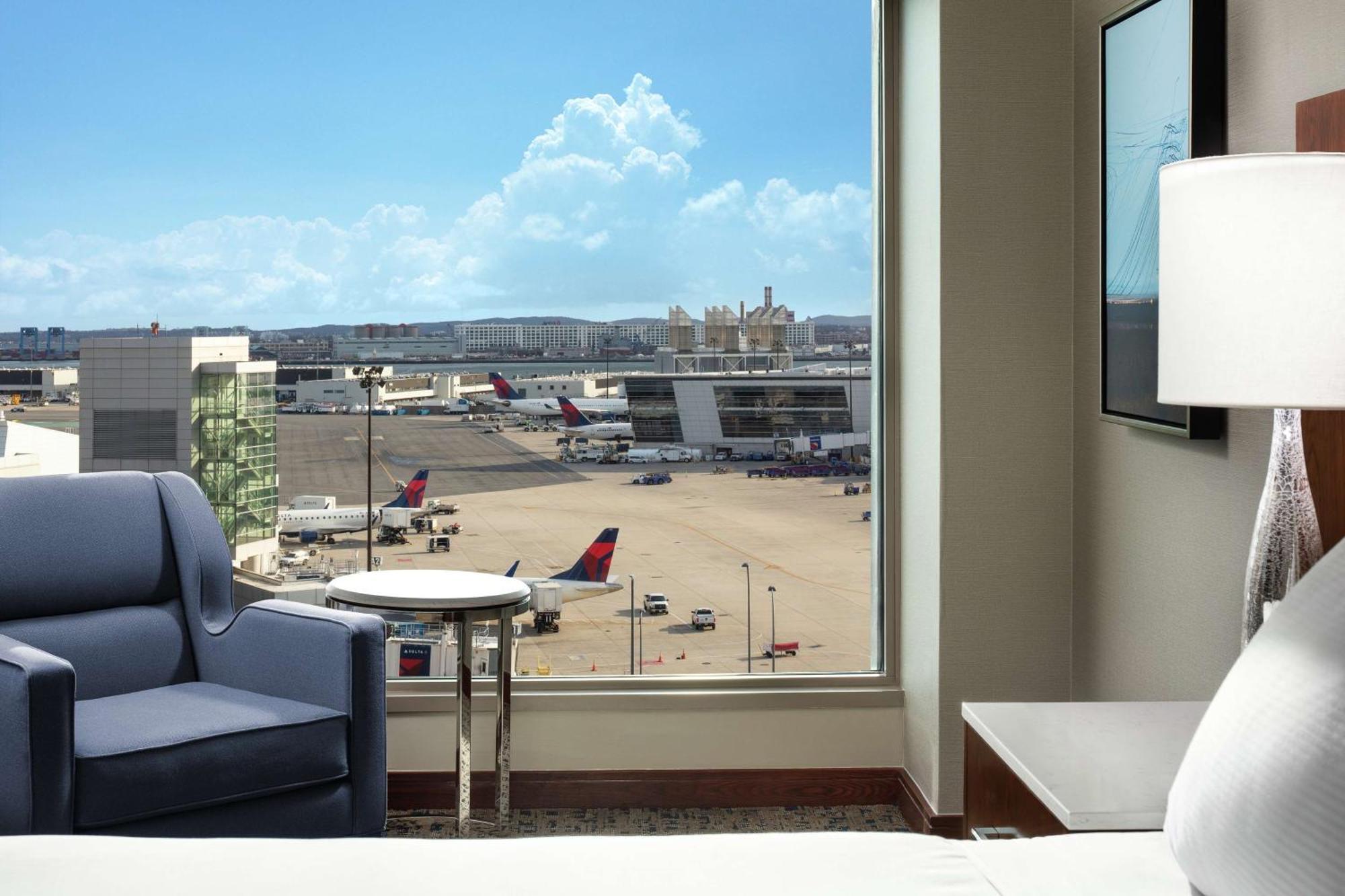 Hilton Boston Logan Airport Hotel Exterior foto