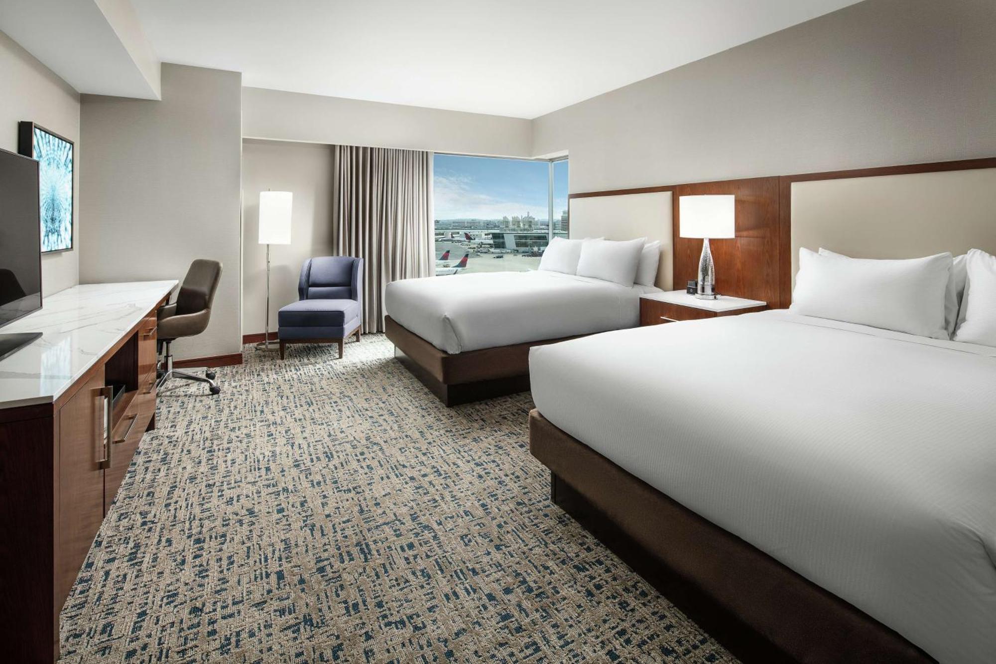 Hilton Boston Logan Airport Hotel Exterior foto