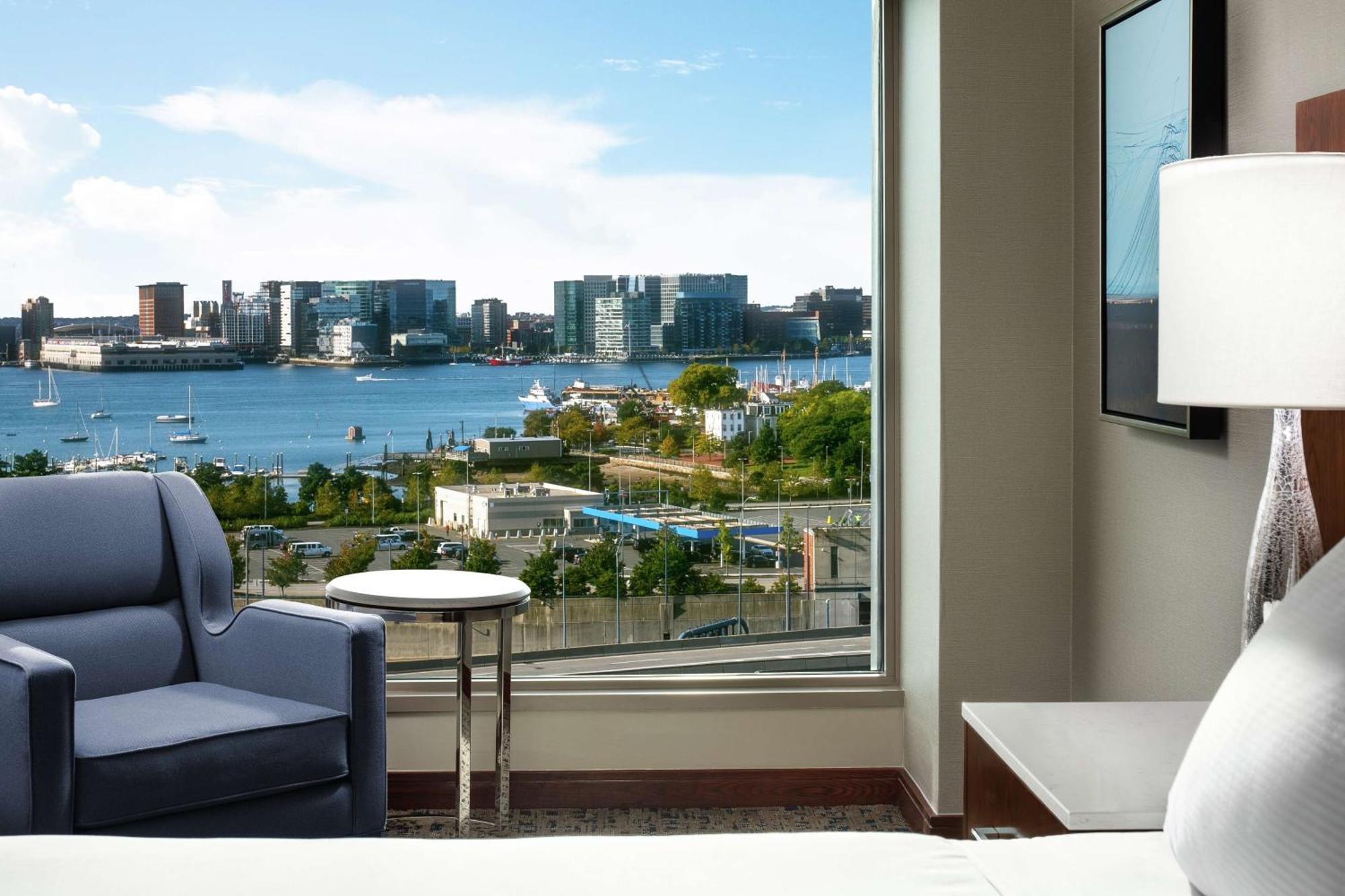 Hilton Boston Logan Airport Hotel Exterior foto